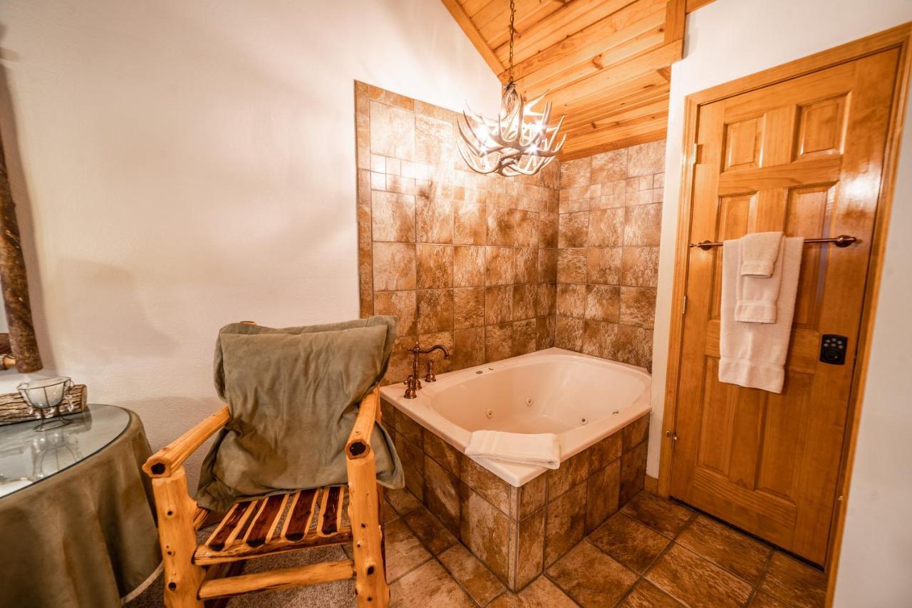 Cabins At Grand Mountain Branson Exterior foto